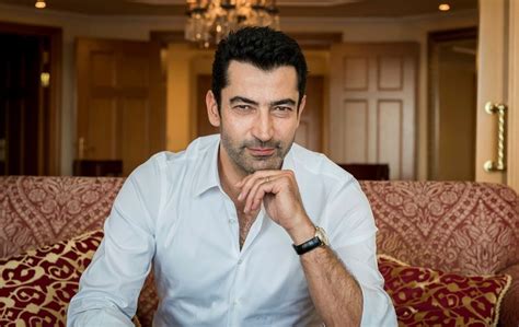 Kenan İmirzalıoğlu auf den Spuren von Indiana Jones: Ein Türkischer Held erobert Berlin!